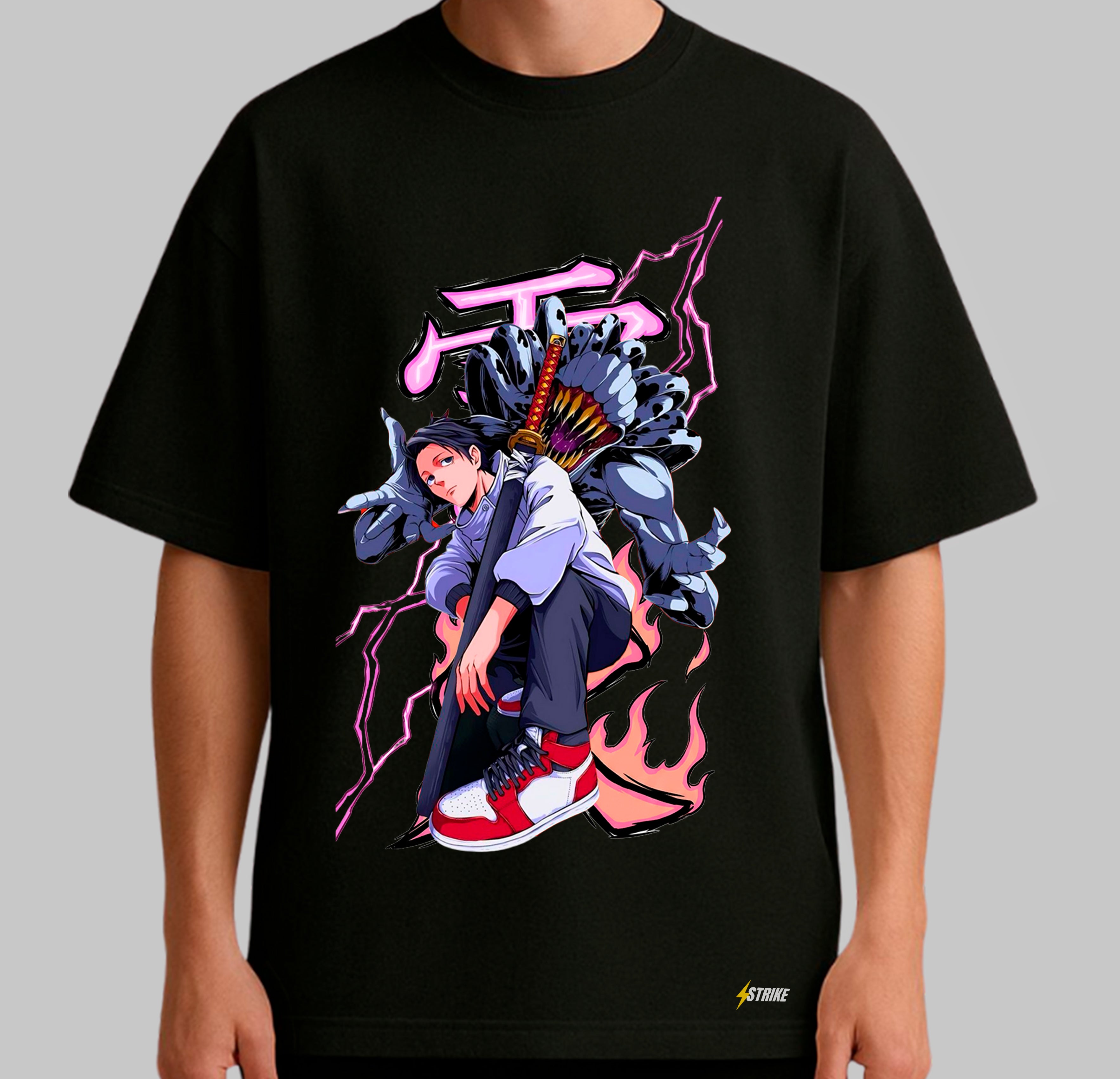 Oversized Preta - YUTA E RIKA – Strike T-shirt